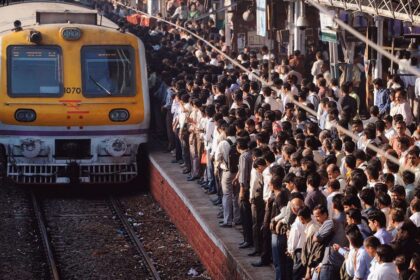 mumbais overcrowded local trains have lost rs 3000 crore in 3 years